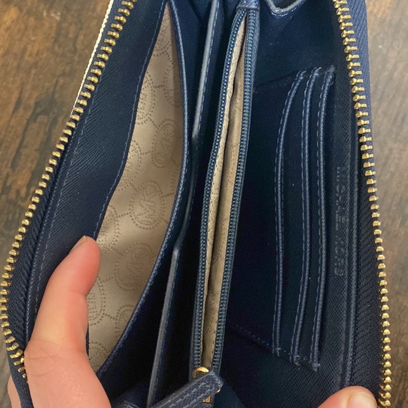 Michael Kors Wallet - Picture 3 of 3